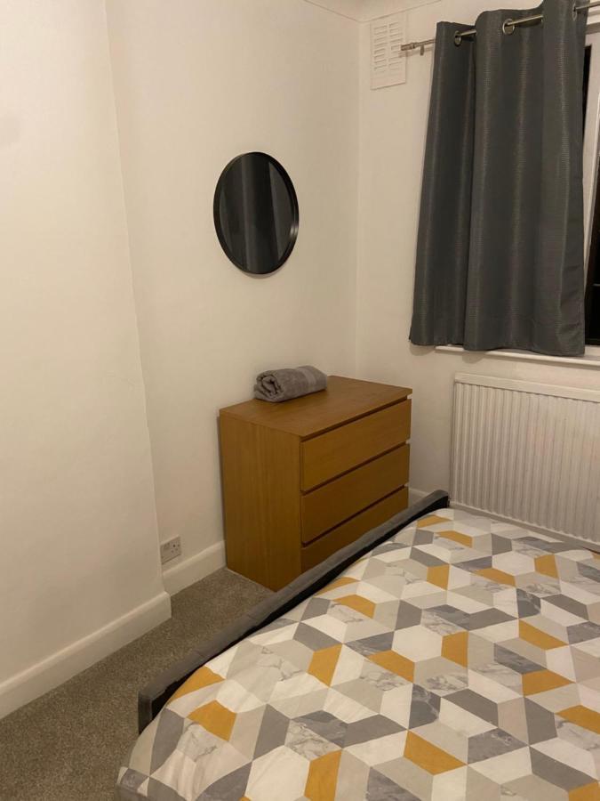 Lovely, Recently Refurbished Four Bedroom House.. ロンドン エクステリア 写真